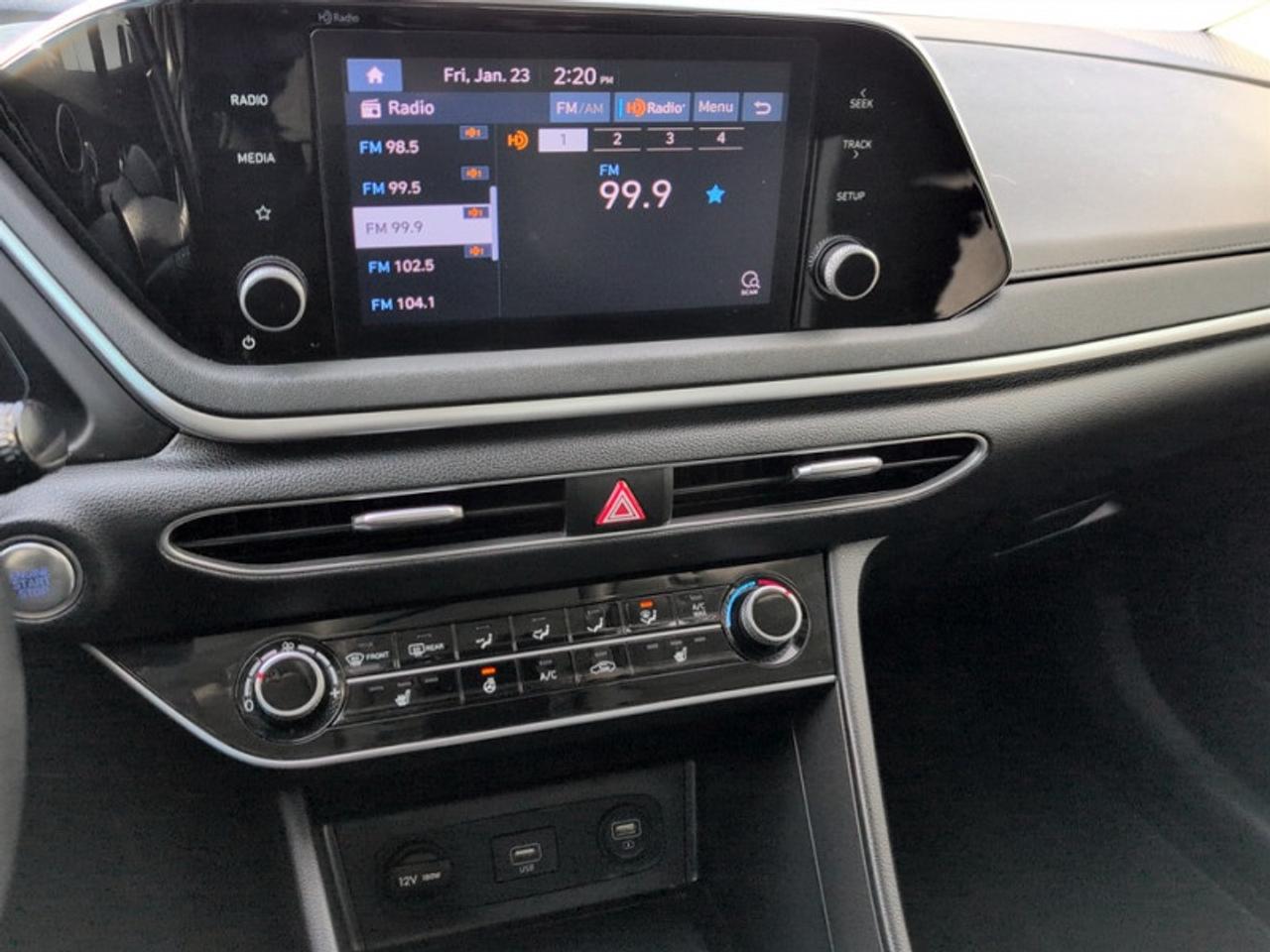 2022 Hyundai Sonata Preferred  **CLEAN CARFAX - 1 OWNER** Photo