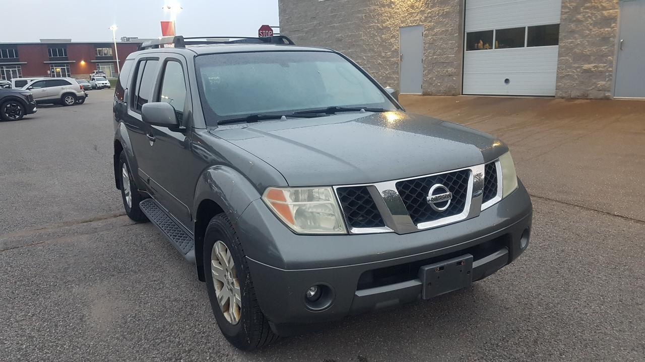 2006 Nissan Pathfinder LE  4X4 Photo2