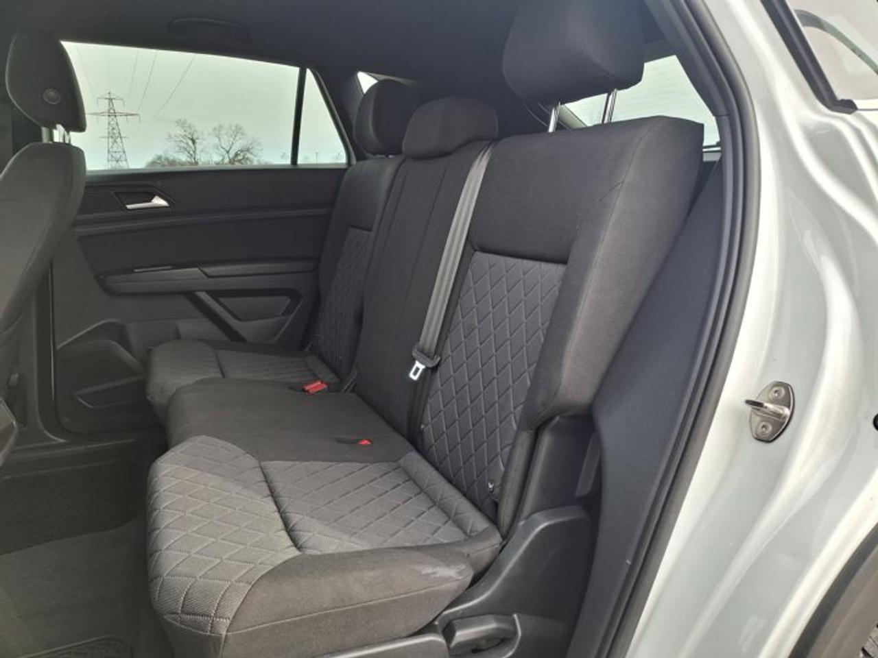 2020 Volkswagen Atlas Cross Sport Trendline | AWD | Heated Seats | CarPlay + Android | Rear Cam | Alloy Wheels | and More ! Photo