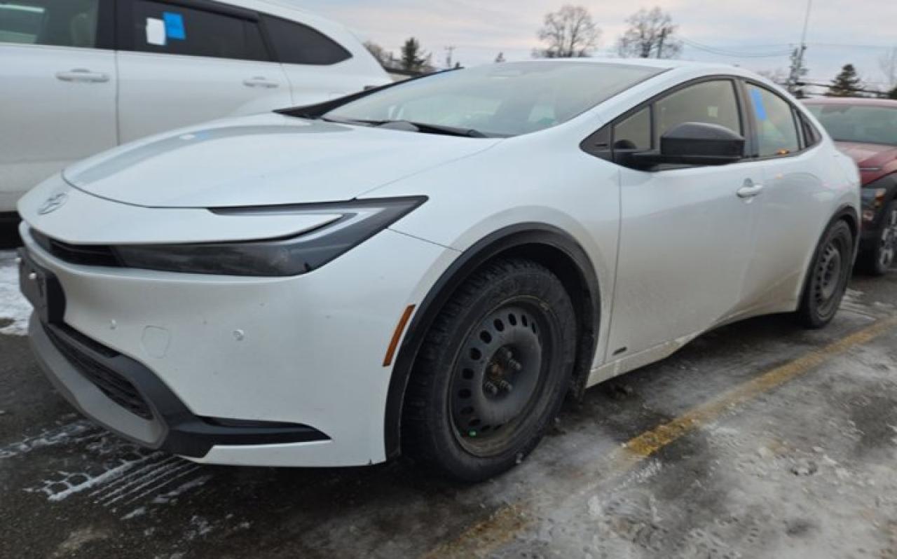 2024 Toyota Prius XLE AWD | Leather | Sunroof | Heated Wheel + Seats | CarPlay + Android | Power Seat | and More ! Photo0