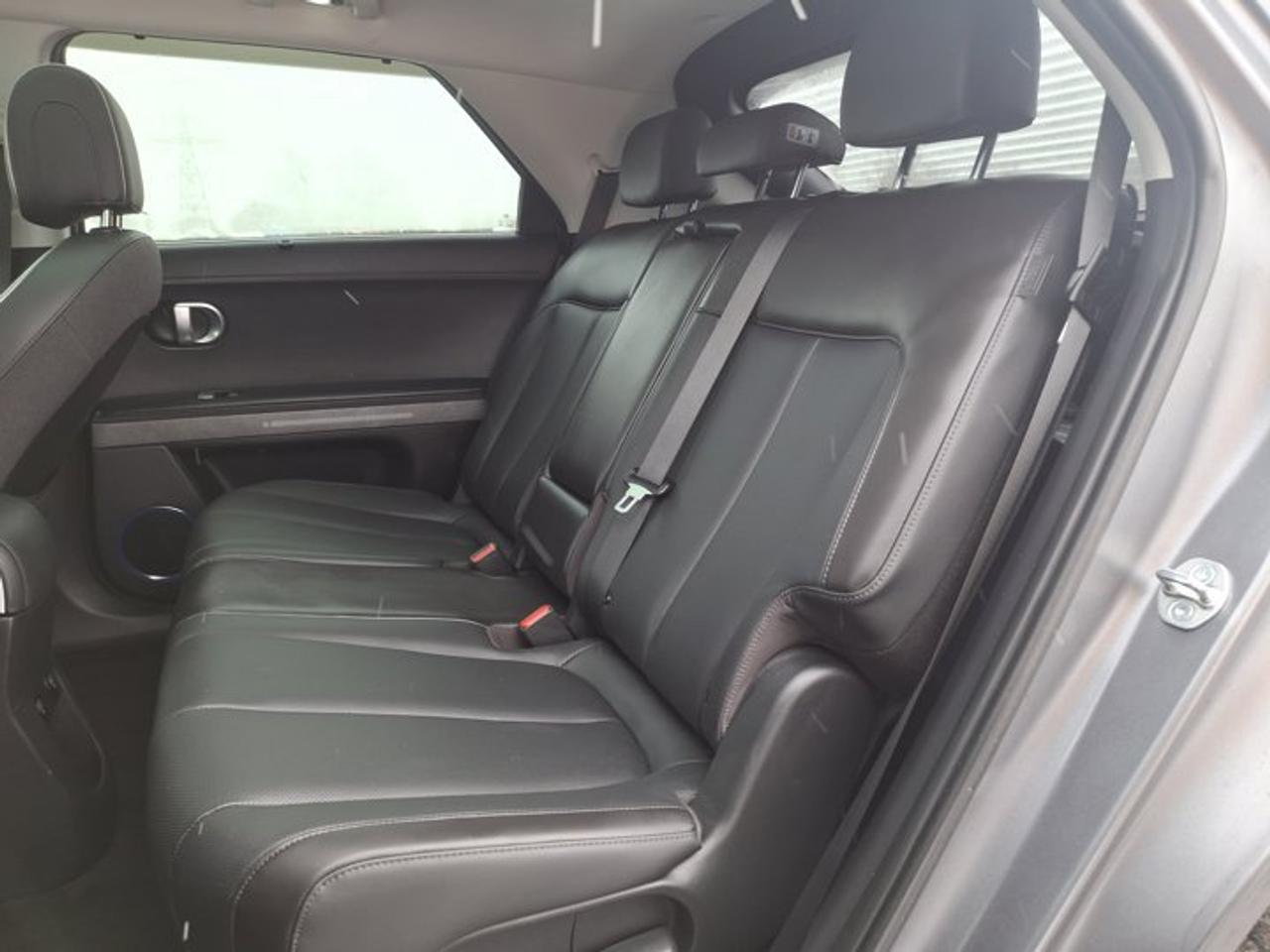 2024 Hyundai IONIQ 5 Preferred Ultimate Long Range AWD | Leather | Glass roof | Nav | Htd Wheel + Seats | 360 Cam & More! Photo