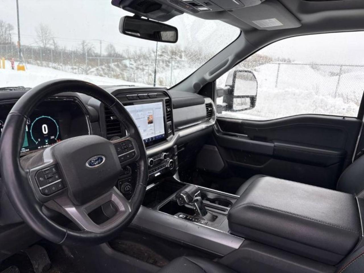 2021 Ford F-150 LARIAT Crew 4X4 | 5.0L V8 | 502A | Leather | Sunroof | Nav | 360 Camera | Adaptive Cruise and More ! Photo2