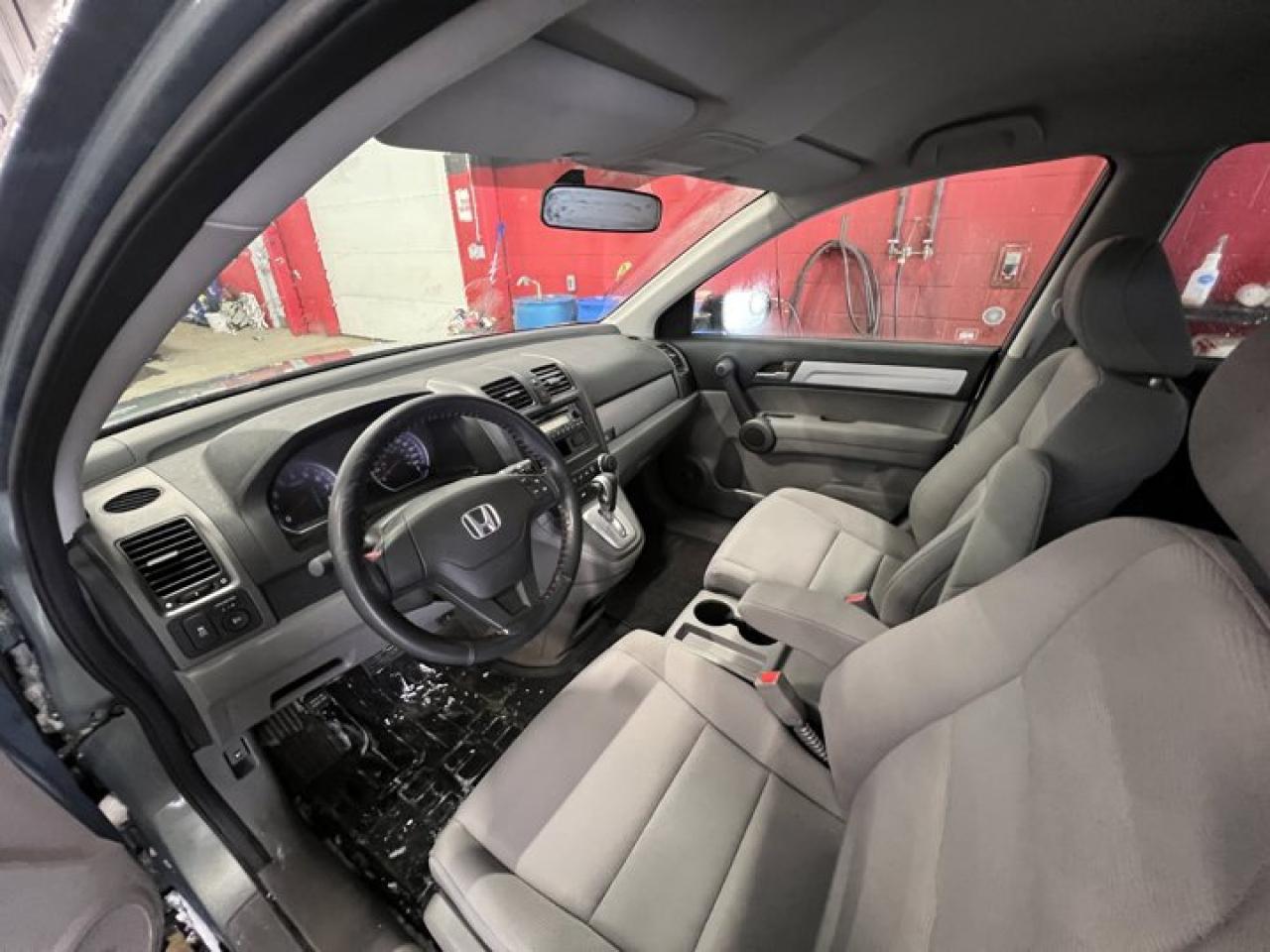 2010 Honda CR-V LX 4WD | Exceedingly Low KM's | Cruise Control | 8 Cup Holders | Aux Port | and More ! Photo