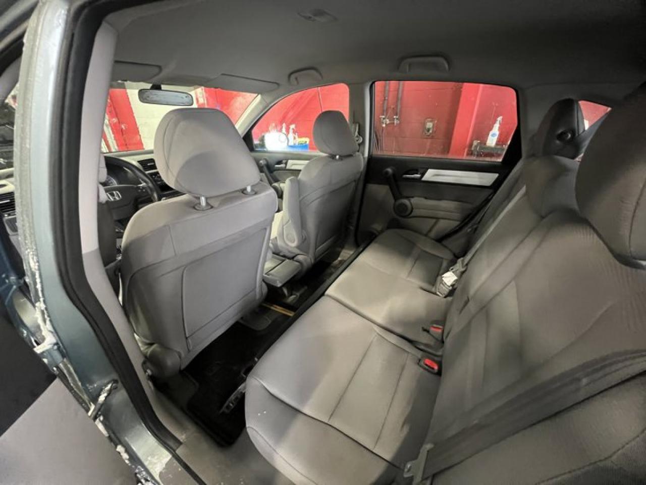 2010 Honda CR-V LX 4WD | Exceedingly Low KM's | Cruise Control | 8 Cup Holders | Aux Port | and More ! Photo