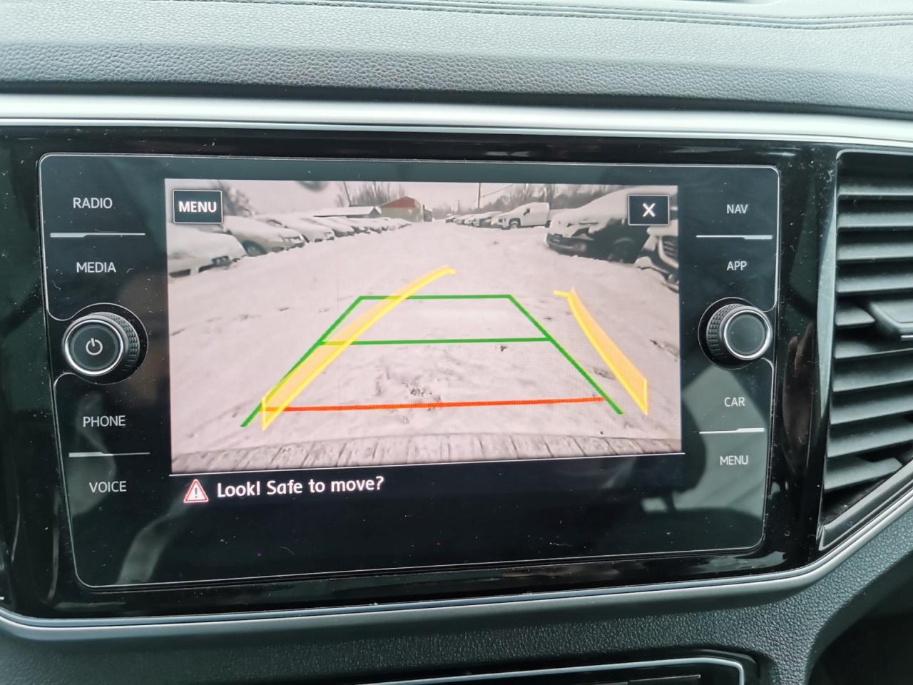 2018 Volkswagen Atlas V6 SEL Photo