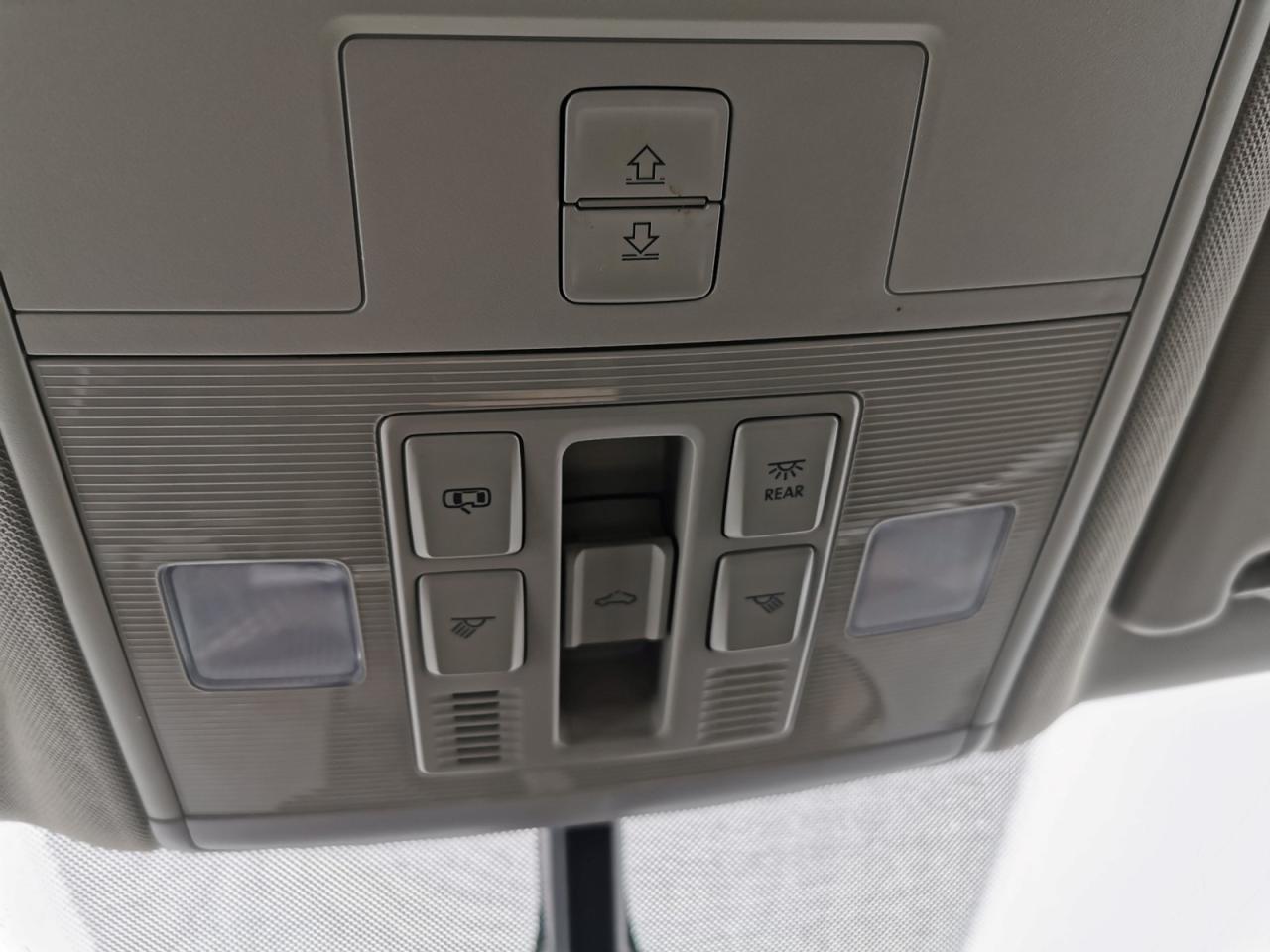 2018 Volkswagen Atlas V6 SEL Photo