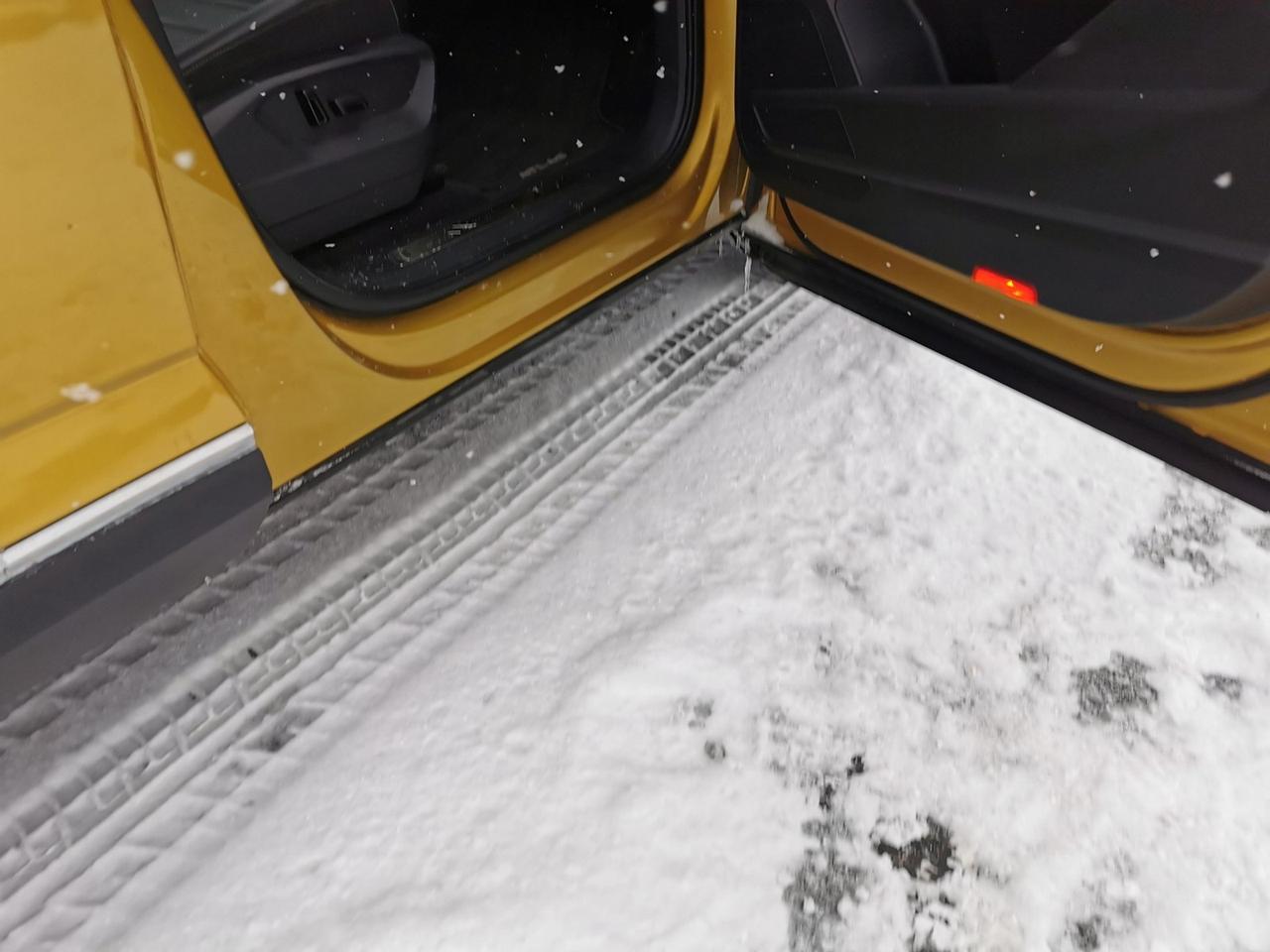 2018 Volkswagen Atlas V6 SEL Photo