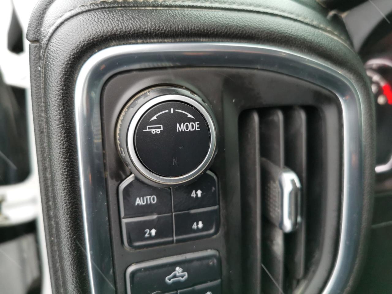 2021 Chevrolet Silverado 1500 LT Photo