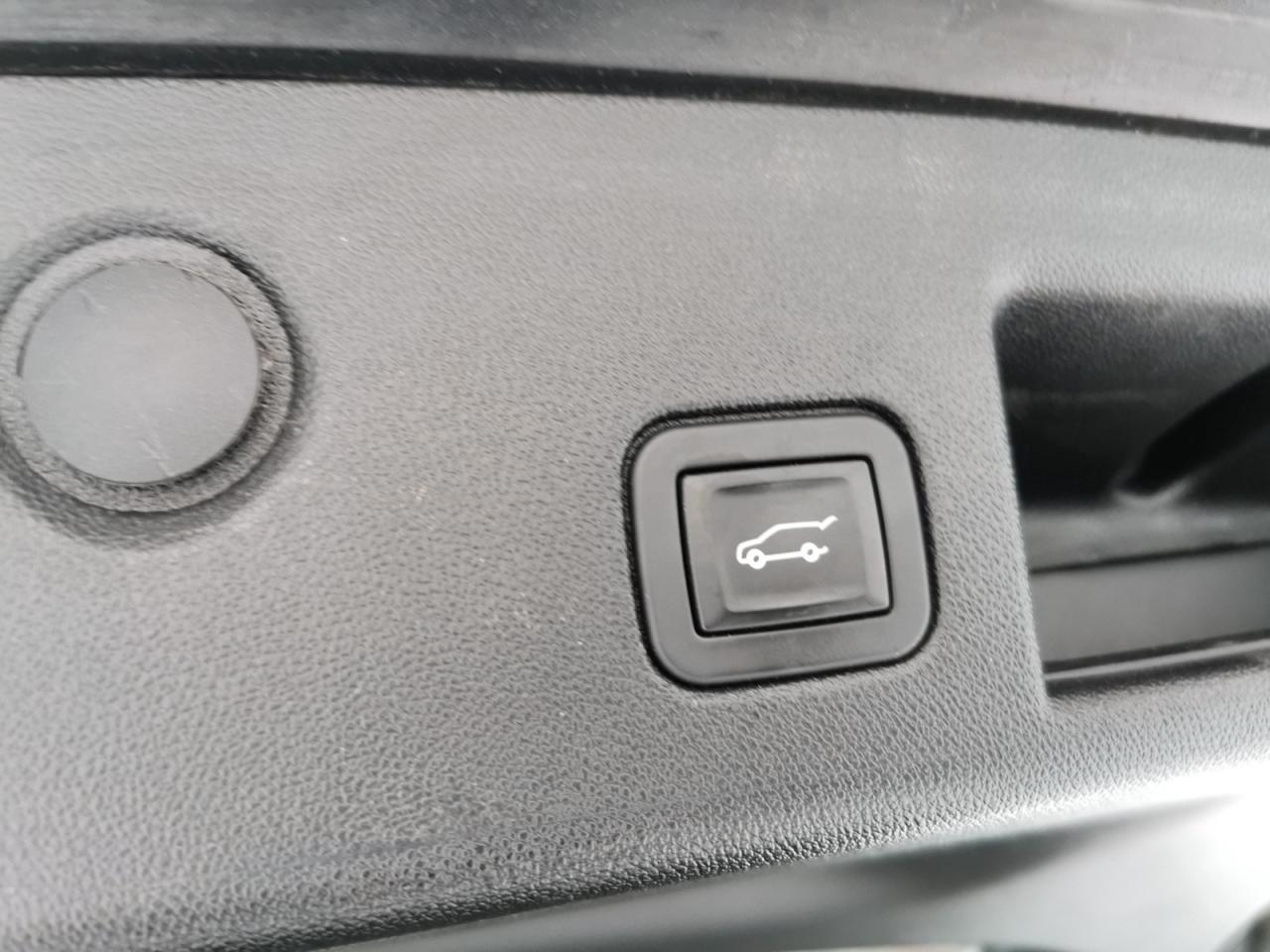 2020 Chevrolet Equinox Premier Photo