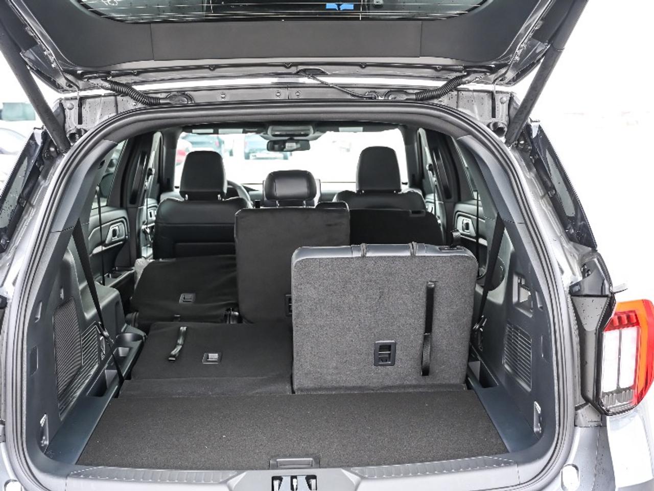 2026 Ford Explorer ST-Line Photo