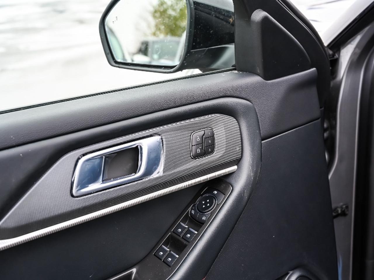 2026 Ford Explorer ST-Line Photo