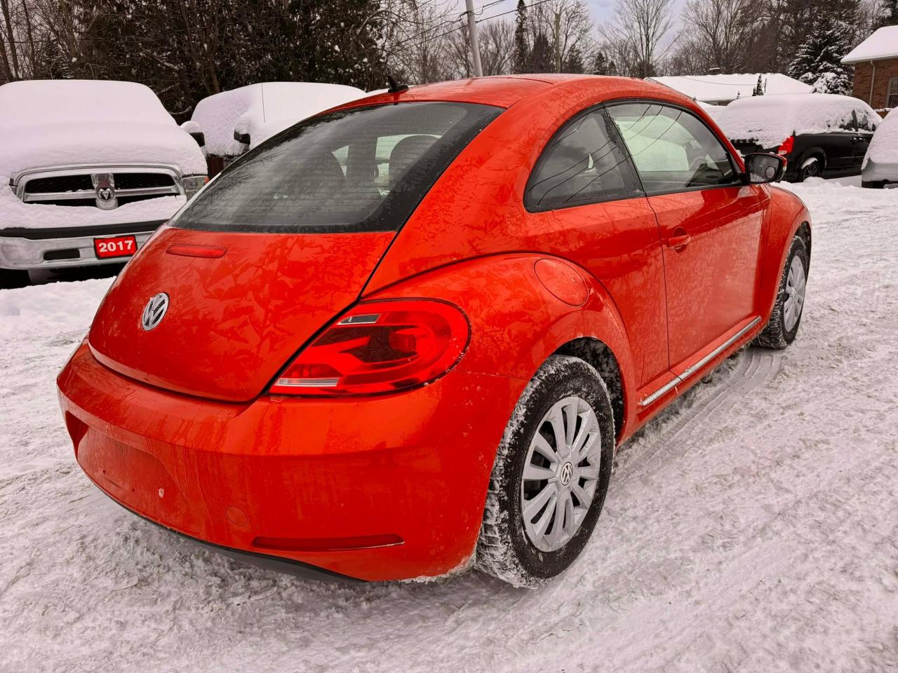 2016 Volkswagen Beetle Trendline Photo4