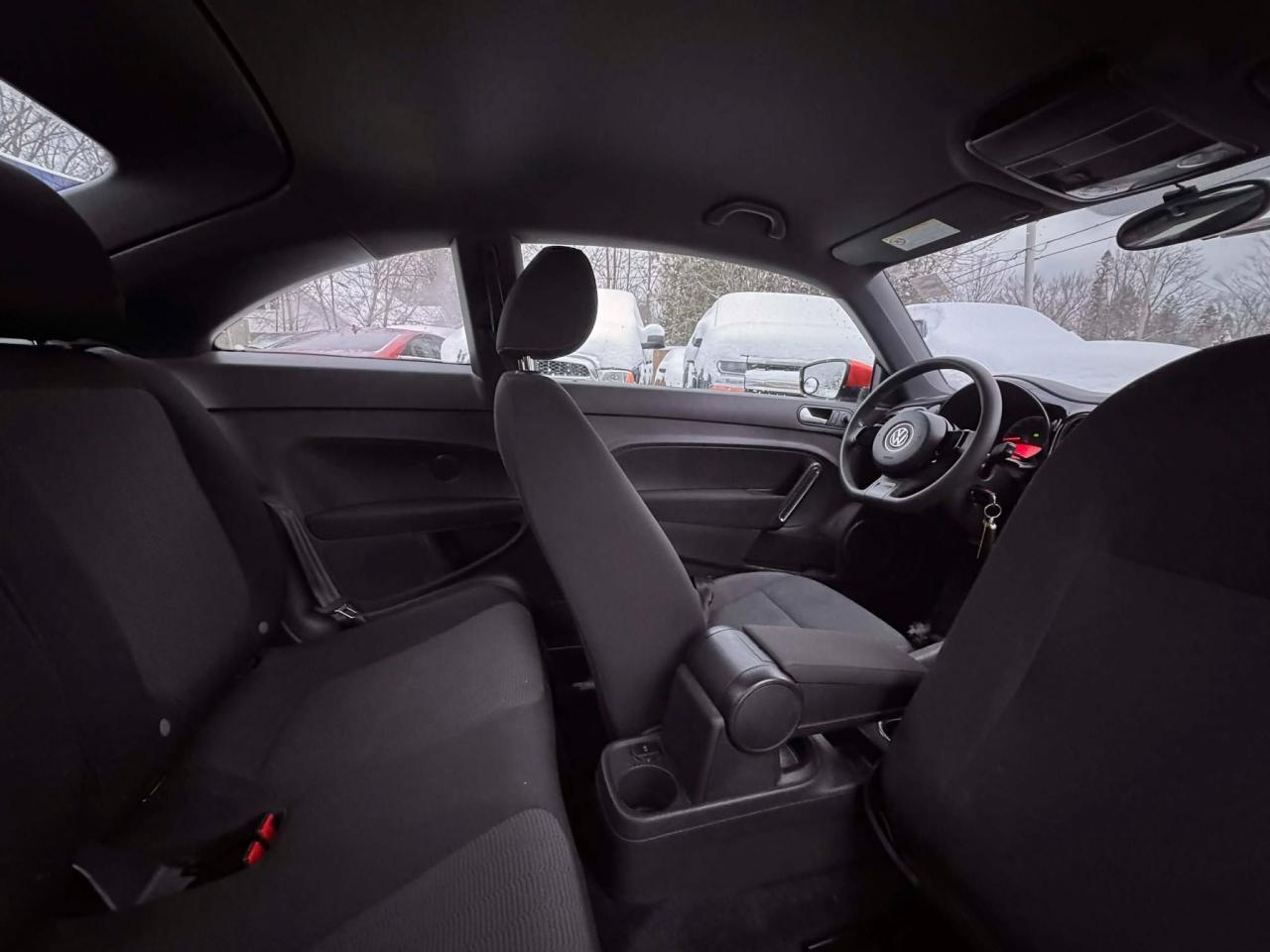 2016 Volkswagen Beetle Trendline Photo