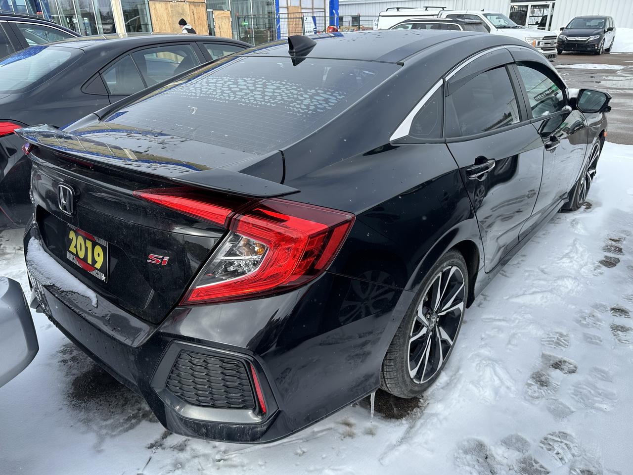 2019 Honda Civic SI Photo2