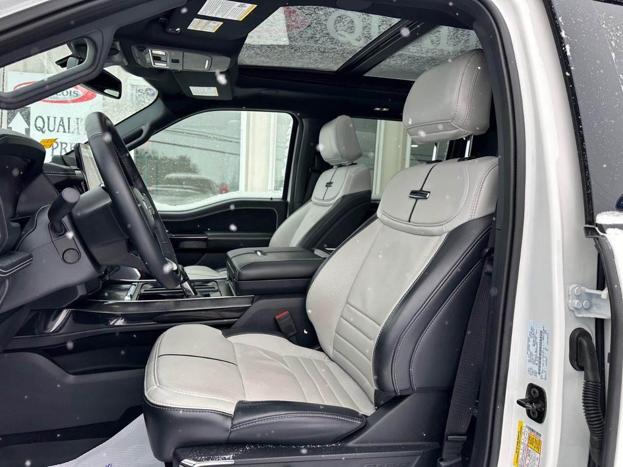 2025 Ford F-150 Lightning Platinum 4WD SuperCrew 5.5' Box Photo