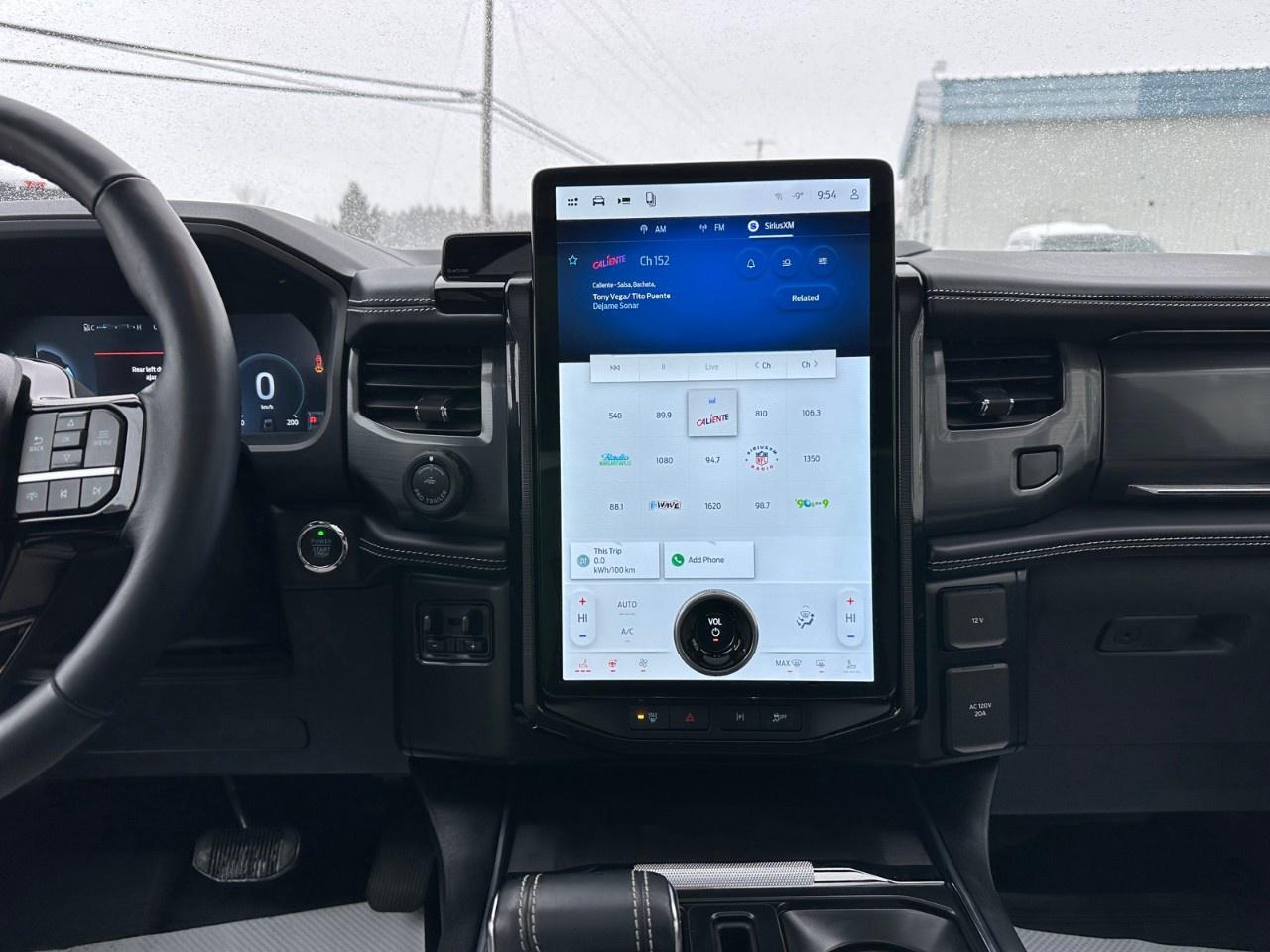 2025 Ford F-150 Lightning Platinum 4WD SuperCrew 5.5' Box Photo