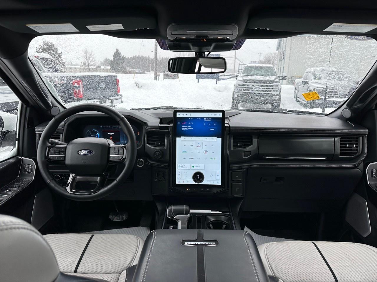 2025 Ford F-150 Lightning Platinum 4WD SuperCrew 5.5' Box Photo