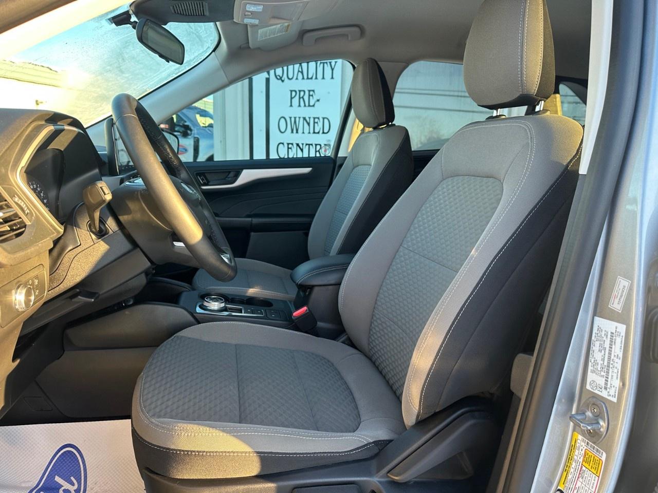 2022 Ford Escape SE AWD Photo