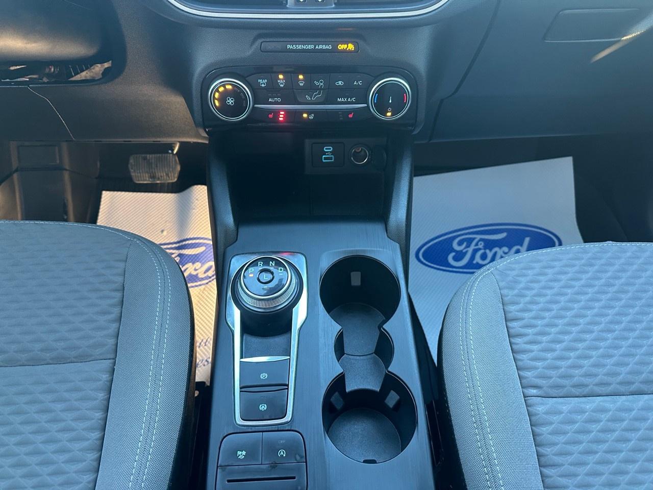 2022 Ford Escape SE AWD Photo