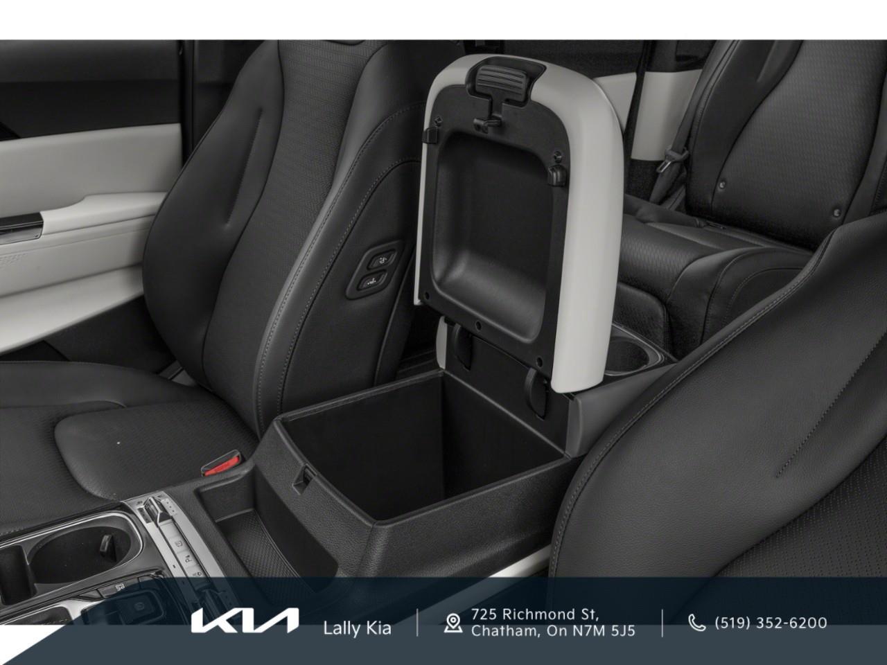 2023 Kia Carnival SX New Arrival | Low KMs | Clean CarFax | Leather | Roof | Nav Photo