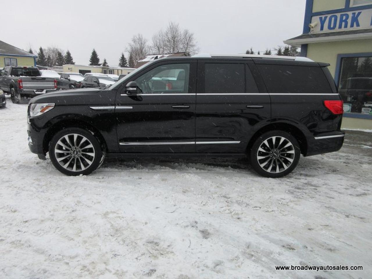 2021 Lincoln Navigator FOUR-WHEEL DRIVE RESERVE-PACKAGE 7 PASSENGER 3.6L - V6.. 4-WAY-CAPTAINS & 3RD ROW.. NAVIGATION.. PANORAMIC SUNROOF.. LEATHER.. HEATED SEATS & WHEEL.. Photo3