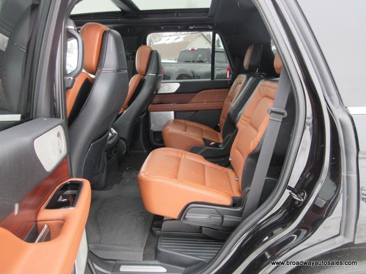 2021 Lincoln Navigator FOUR-WHEEL DRIVE RESERVE-PACKAGE 7 PASSENGER 3.6L - V6.. 4-WAY-CAPTAINS & 3RD ROW.. NAVIGATION.. PANORAMIC SUNROOF.. LEATHER.. HEATED SEATS & WHEEL.. Photo