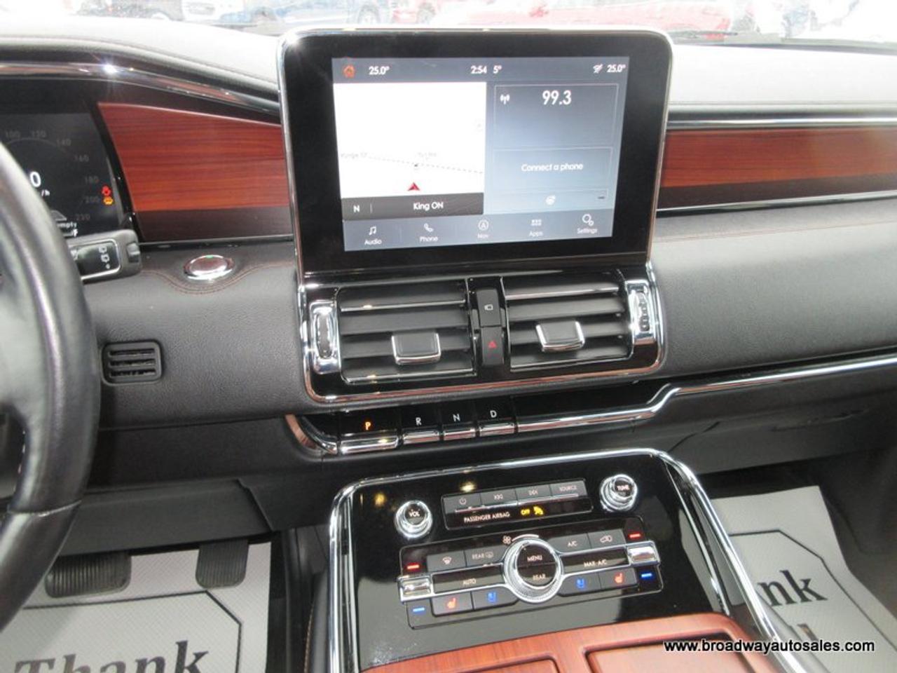 2021 Lincoln Navigator FOUR-WHEEL DRIVE RESERVE-PACKAGE 7 PASSENGER 3.6L - V6.. 4-WAY-CAPTAINS & 3RD ROW.. NAVIGATION.. PANORAMIC SUNROOF.. LEATHER.. HEATED SEATS & WHEEL.. Photo