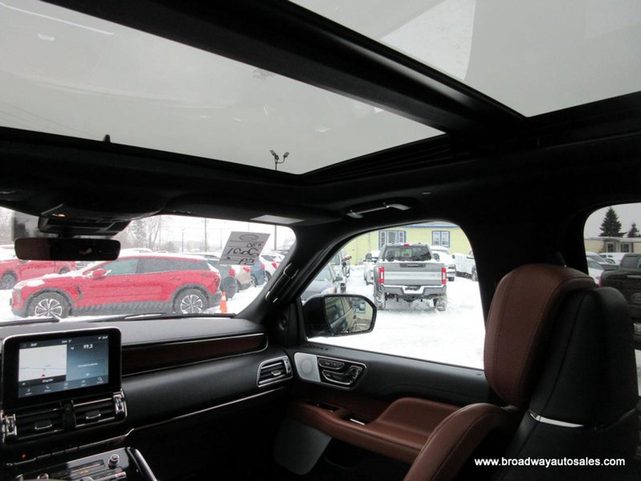 2021 Lincoln Navigator FOUR-WHEEL DRIVE RESERVE-PACKAGE 7 PASSENGER 3.6L - V6.. 4-WAY-CAPTAINS & 3RD ROW.. NAVIGATION.. PANORAMIC SUNROOF.. LEATHER.. HEATED SEATS & WHEEL.. Photo