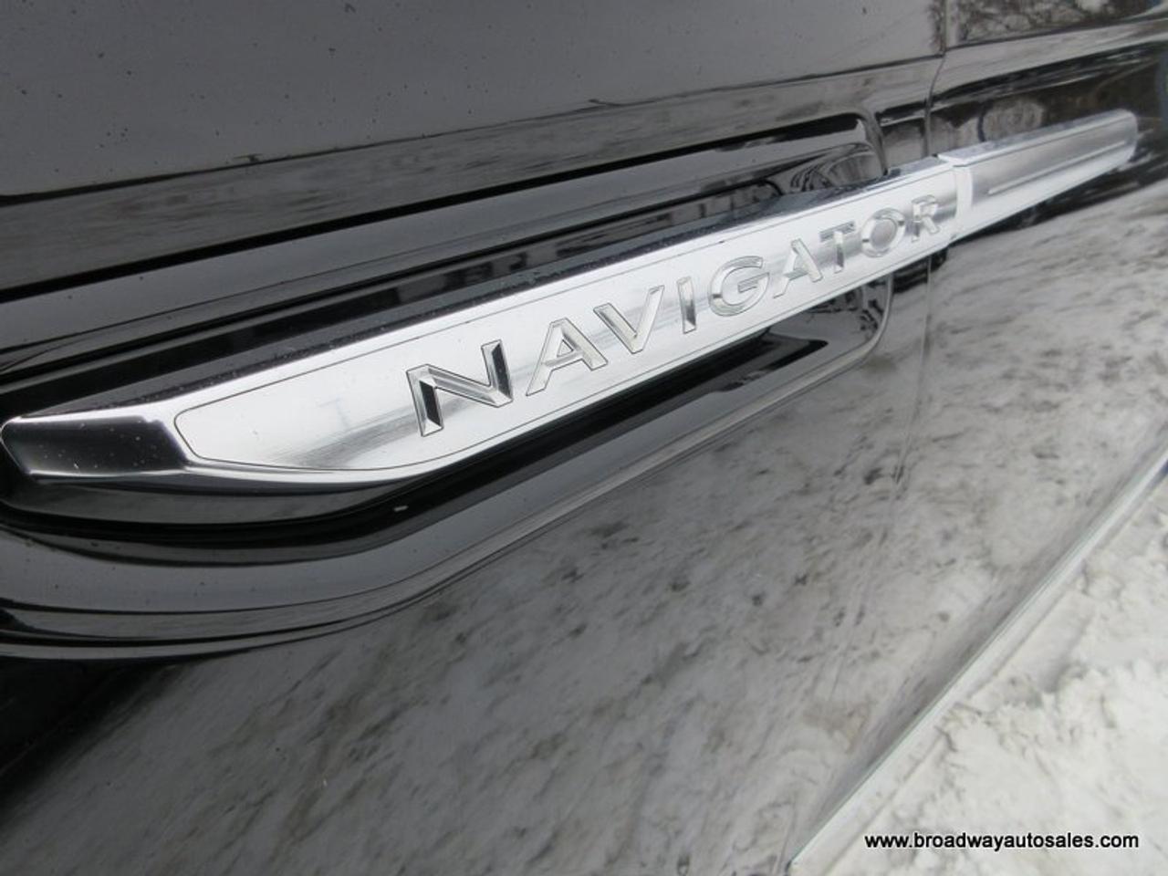 2021 Lincoln Navigator FOUR-WHEEL DRIVE RESERVE-PACKAGE 7 PASSENGER 3.6L - V6.. 4-WAY-CAPTAINS & 3RD ROW.. NAVIGATION.. PANORAMIC SUNROOF.. LEATHER.. HEATED SEATS & WHEEL.. Photo