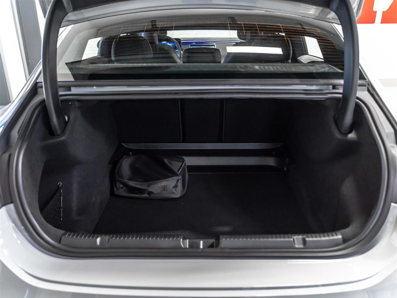 2024 Mercedes-Benz EQE EQE 350|DRIVER ASSISTANCE PKG|EXCLUSIVE|MANUFAKTUR|BURMESTER Photo