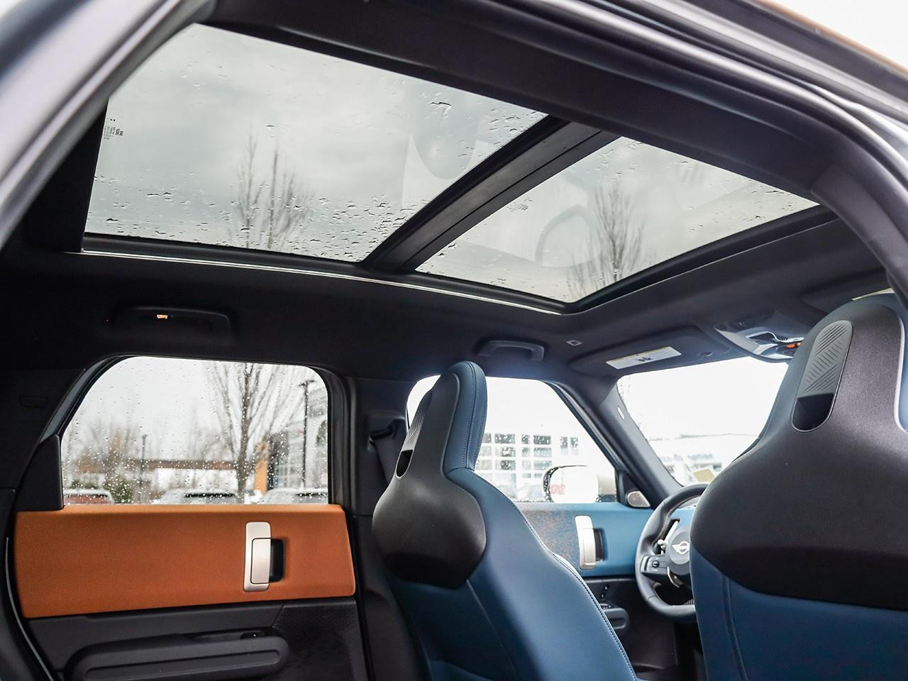 2025 MINI Cooper Countryman Cooper S Photo