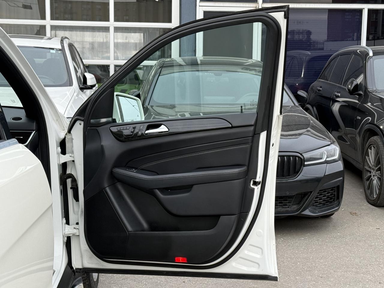 2014 Mercedes-Benz ML-Class ML350 //AMG PKG | PANO | HARMAN KARDON | 360 CAM Photo