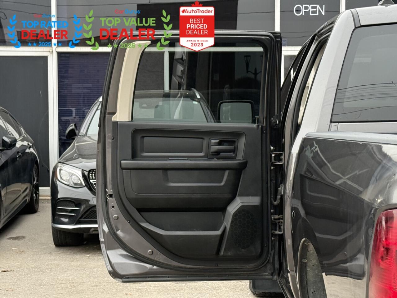 2019 RAM 1500 Classic TRADESMAN | BACK UP CAMERA | HEATED SEATS Photo