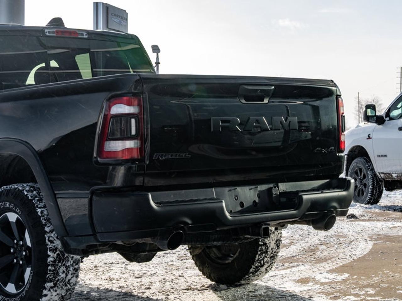 2022 RAM 1500 Rebel Photo4