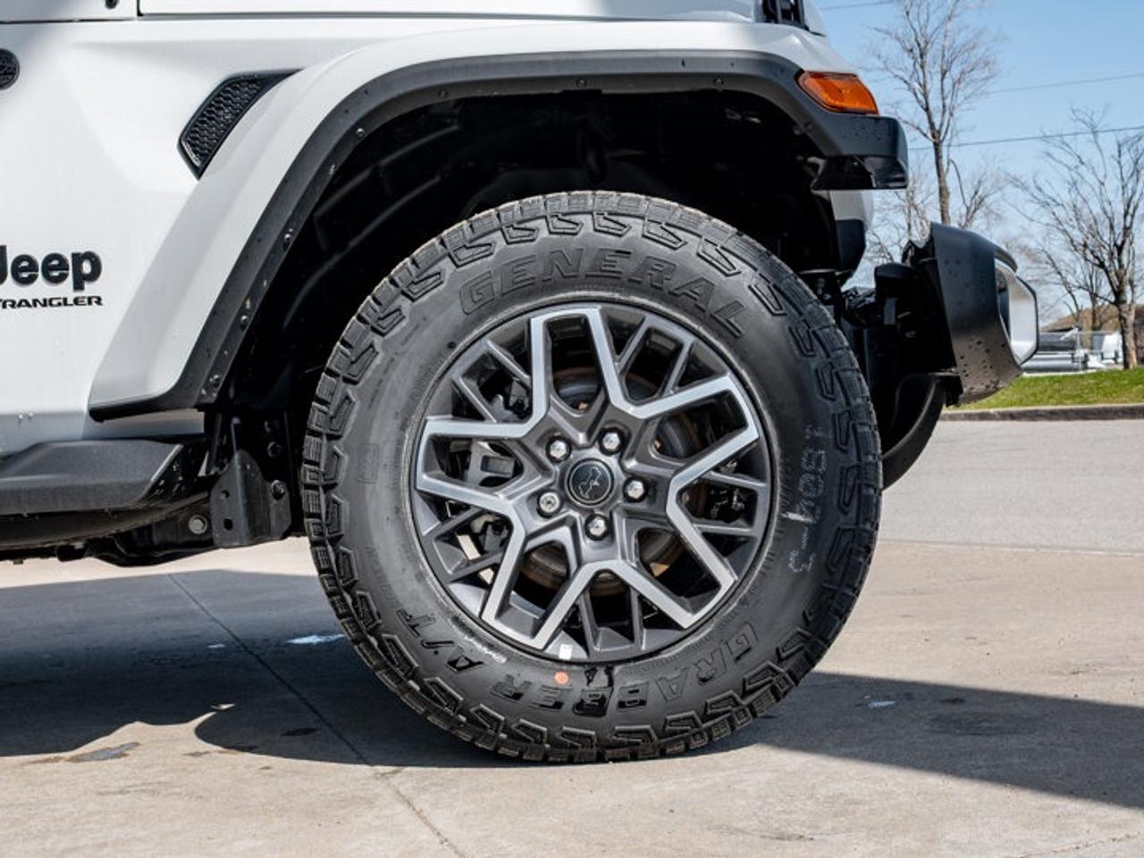 2025 Jeep Wrangler Sahara Photo