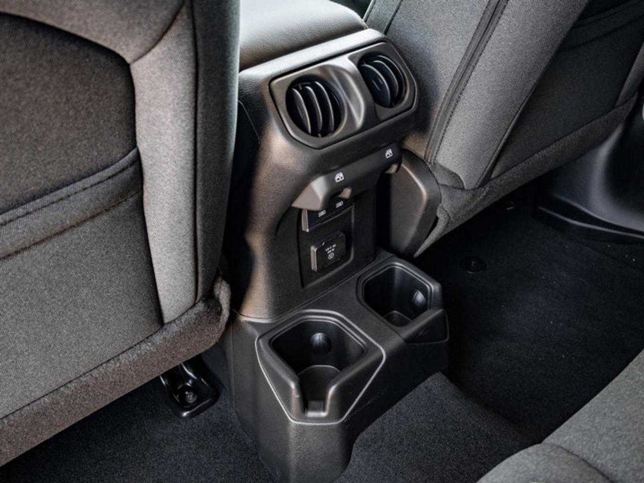 2025 Jeep Wrangler Sahara Photo