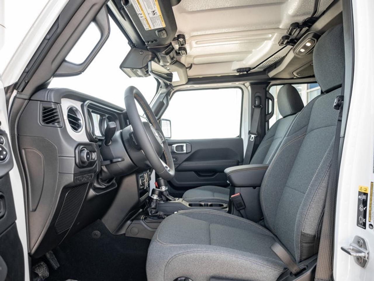 2025 Jeep Wrangler Sahara Photo