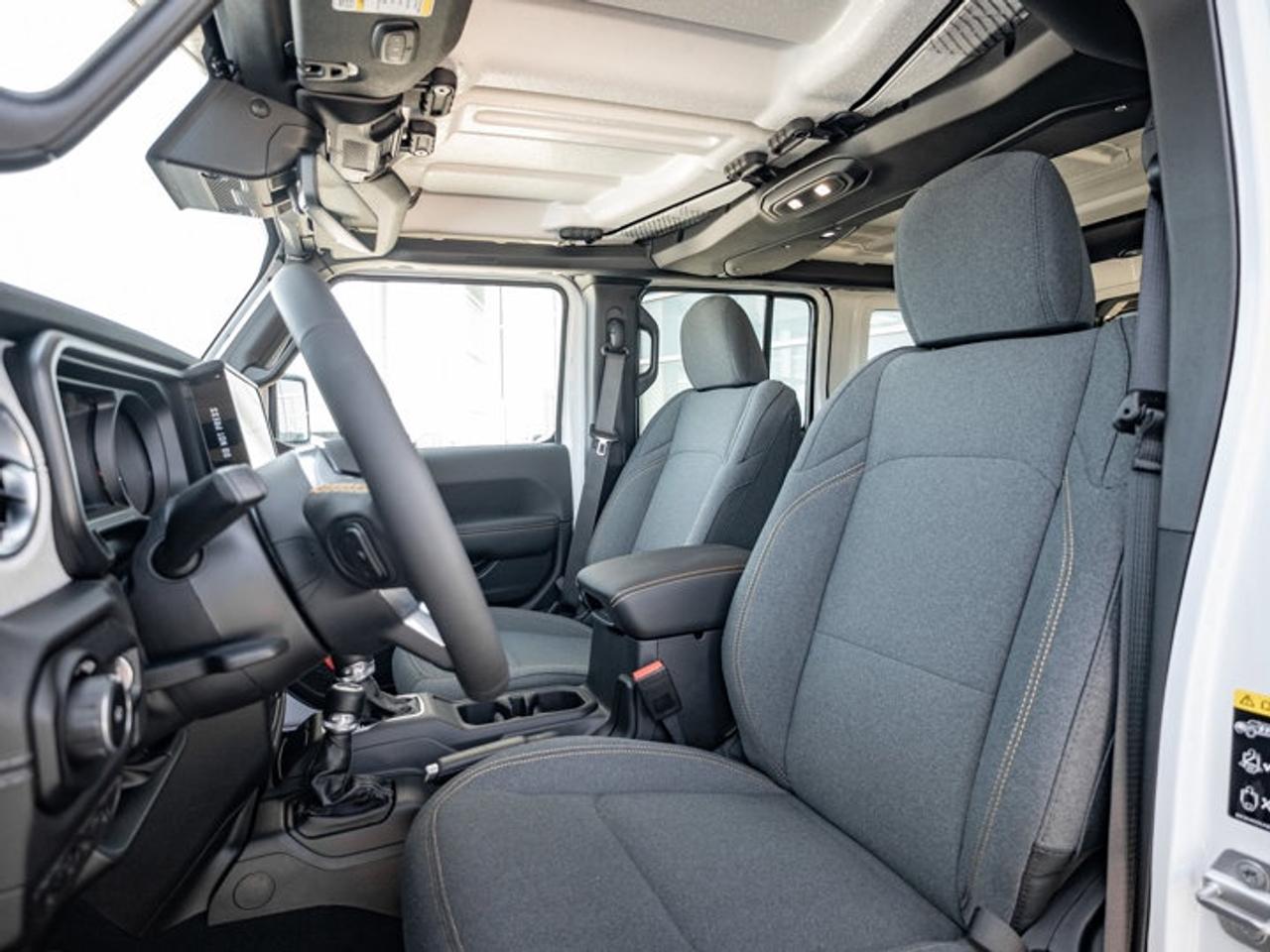 2025 Jeep Wrangler Sahara Photo