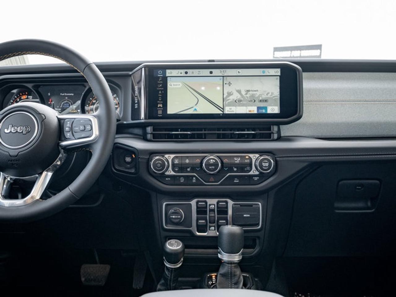 2025 Jeep Wrangler Sahara Photo