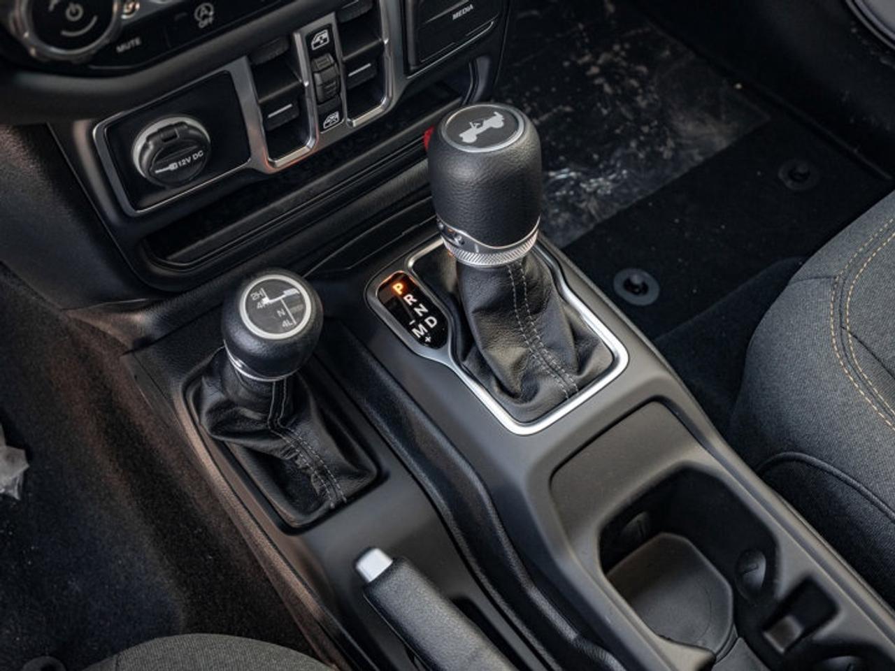 2025 Jeep Wrangler Sahara Photo