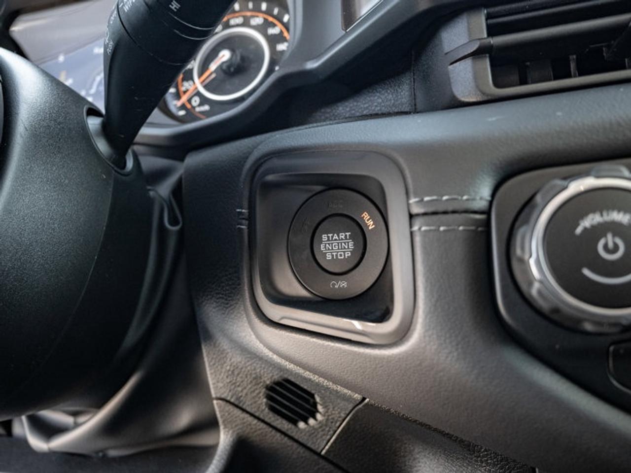 2025 Jeep Wrangler Sahara Photo