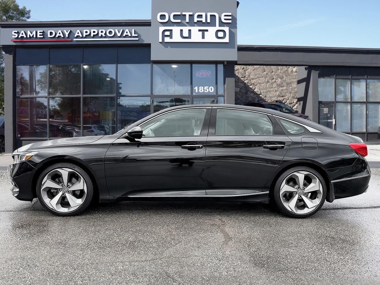 2018 Honda Accord Touring CVT Photo