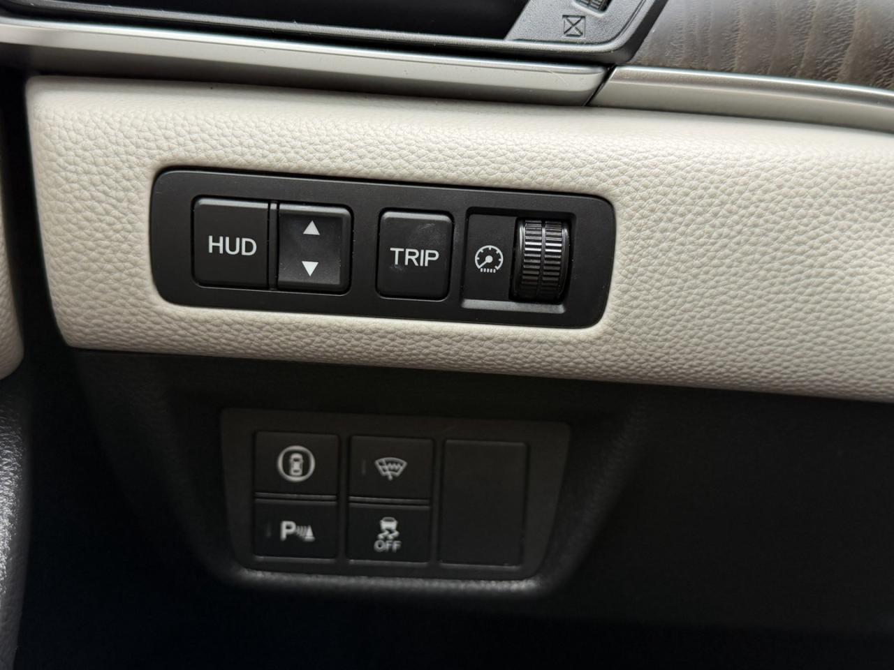 2018 Honda Accord Touring CVT Photo