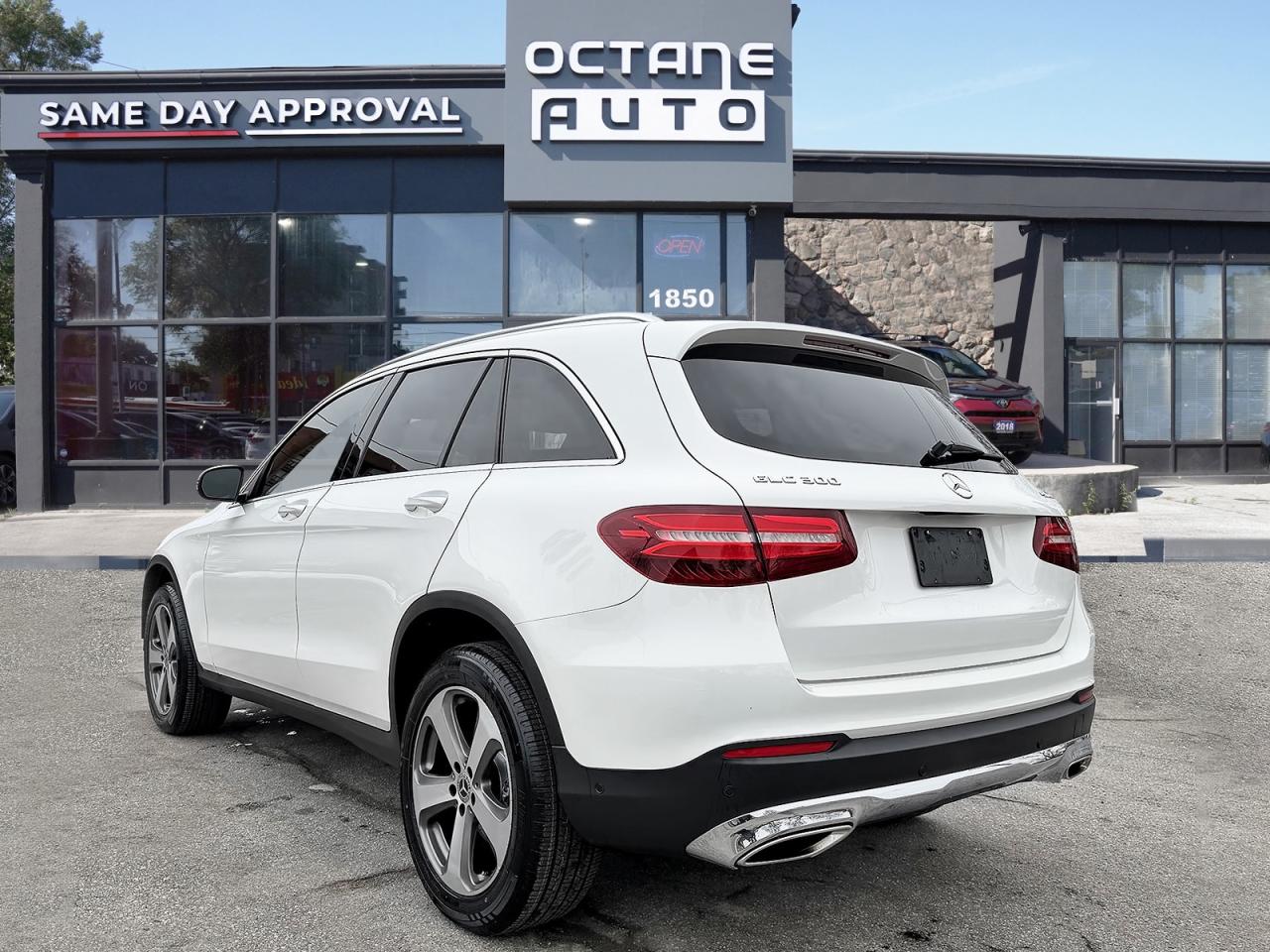 2019 Mercedes-Benz GLC-Class GLC300 4MATIC Photo3