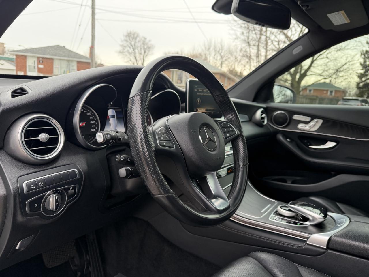 2019 Mercedes-Benz GLC-Class GLC300 4MATIC Photo