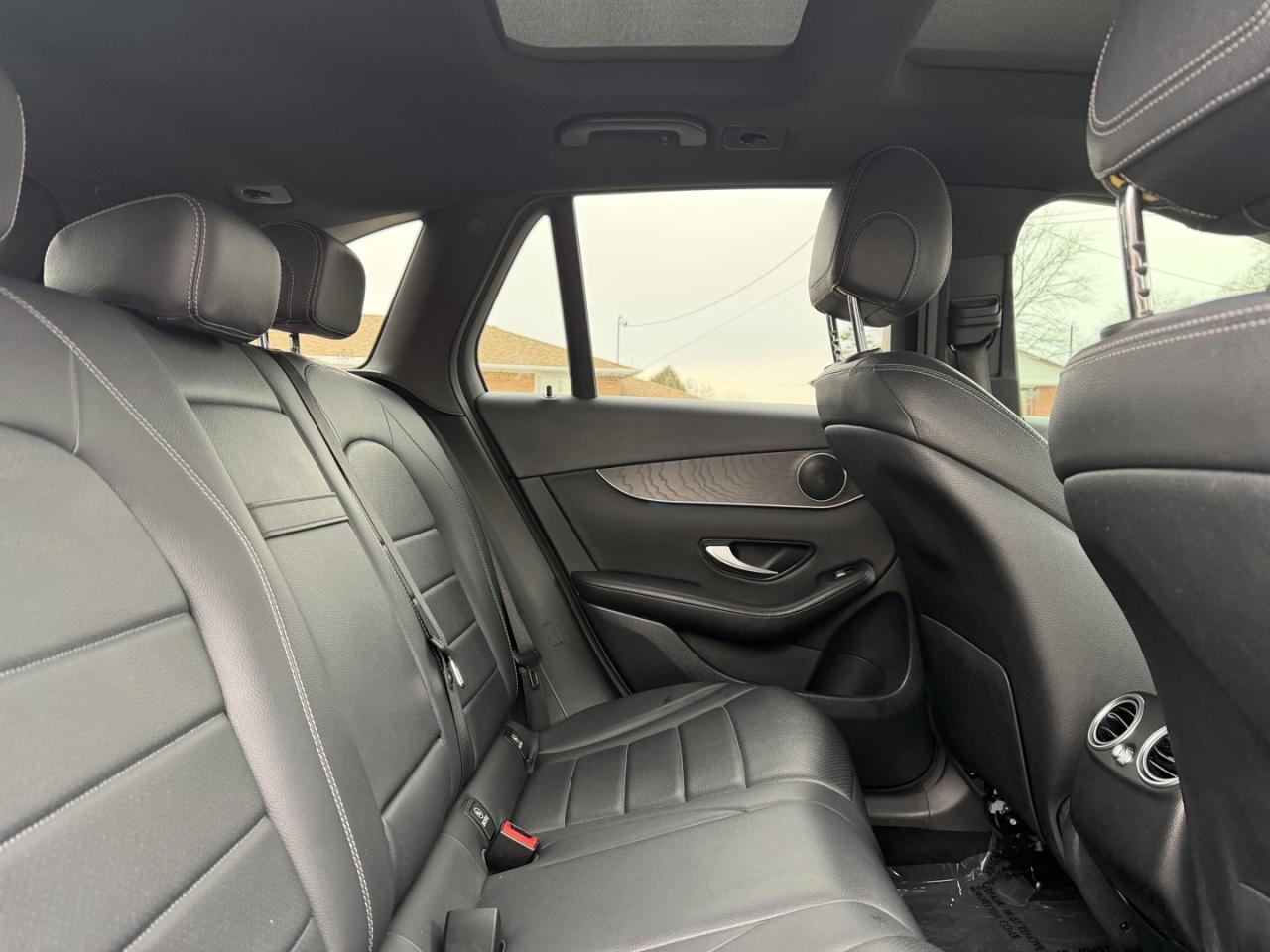 2019 Mercedes-Benz GLC-Class GLC300 4MATIC Photo