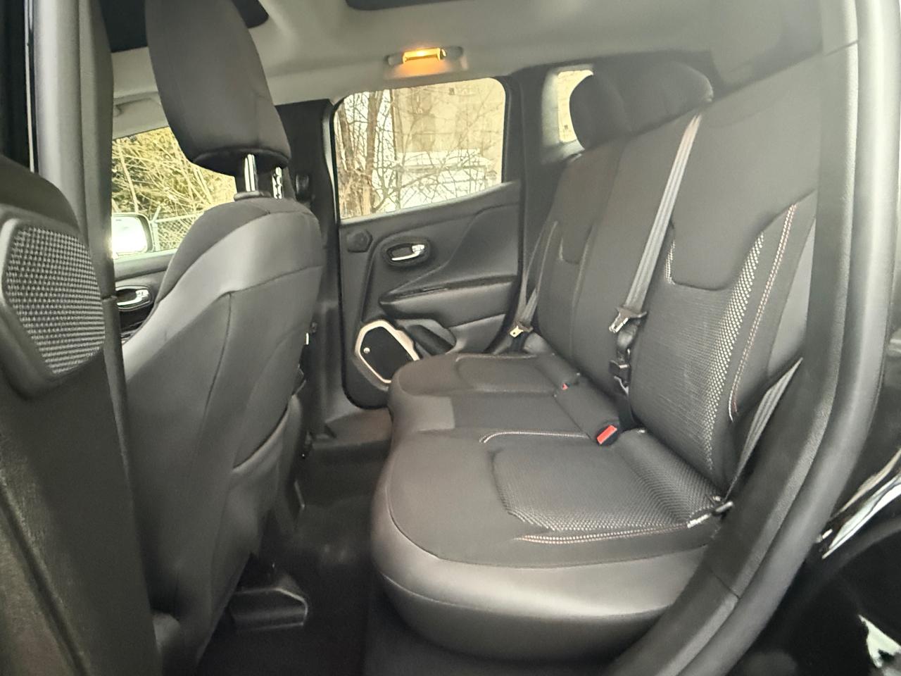 2016 Jeep Renegade 75th Anniversary Photo