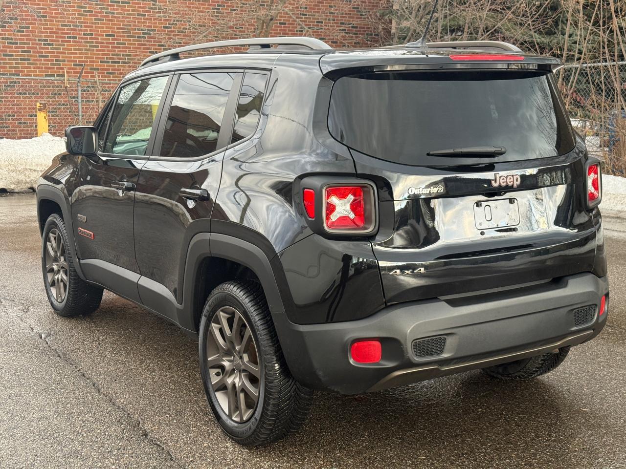 2016 Jeep Renegade 75th Anniversary Photo