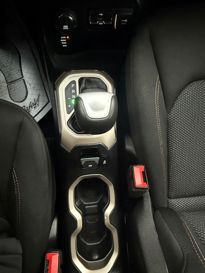 2016 Jeep Renegade 75th Anniversary Photo