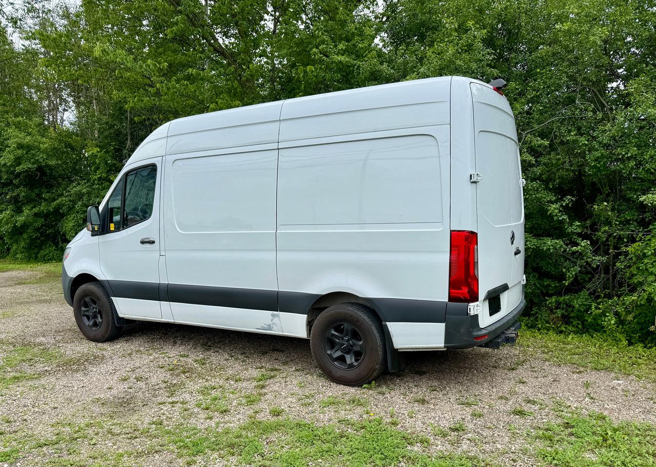 2020 Mercedes-Benz Sprinter 2500 140 High Roof 3.0L V6 Diesel Clean Carfax Photo4